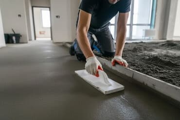 дом под бизнес: Стяжка Гарантия Больше 6 лет опыта — 1