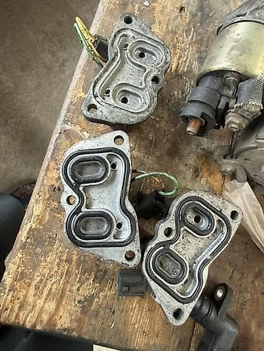 сальник клапан: Автозапчасти (б/разбор): комплект узлов для двигателя/топливной — 1