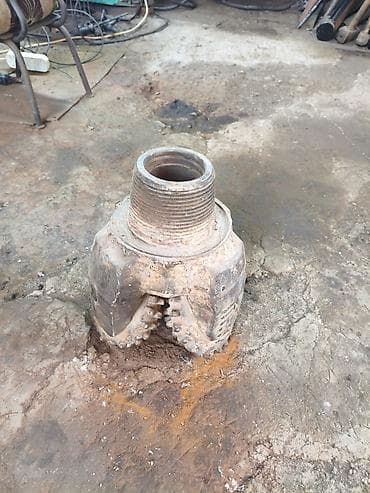 Продаю Трёхшарошечное долото для бурения диаметир 100 баасы 20000 -