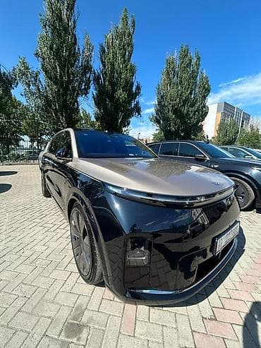 хай лимузин: Lixiang L9: 2026 г., 1.5 л, Автомат, Гибрид, Кроссовер — 1