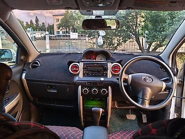 for runner: Toyota Ist: 2003 г., 1.3 л, Автомат, Хэтчбэк — 3