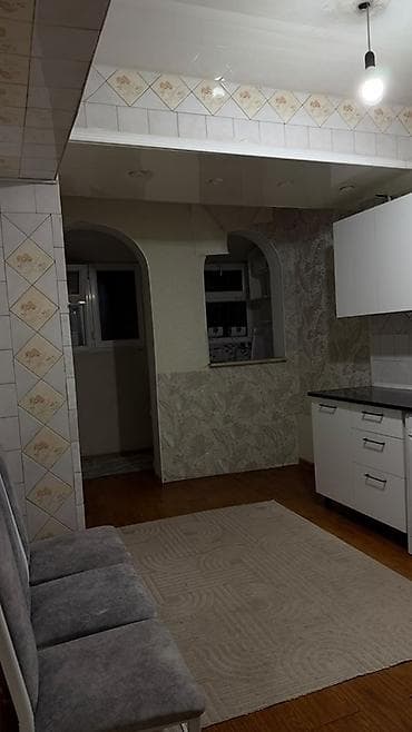 дом кожомкул: Сдаётся 3 комнатная квартира в центре города. Рядом Цум, Гум Дордой — 4
