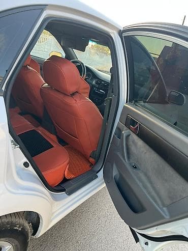 Унаа: Chevrolet Lacetti: 2013 г., Кол менен иштөөчү, Газ, Седан — 4