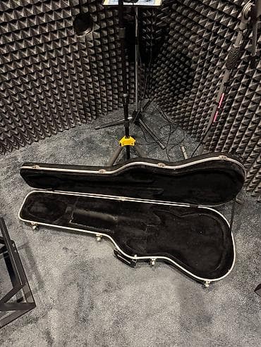 Бас‑гитара Epiphone Toby 5‑струнная с кейсом - Корпус: черный