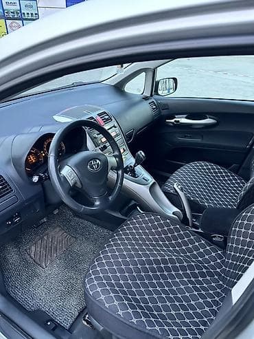 х2 00: Toyota Auris: 2008 г., 1.6 л, Робот, Бензин, Хэтчбэк — 7