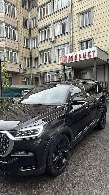 паджеро горный: SsangYong Rexton чёрный цвет, современный брутальный дизайн. Кузов и — 3