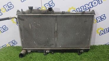 Subaru Forester v-2.0 turbo 2014 год радиатор охлаждения двигателя