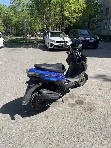 скутр макси: Продаю скутер макси в хорошем состоянии 150 кубов тяга бомба торг есть — 5
