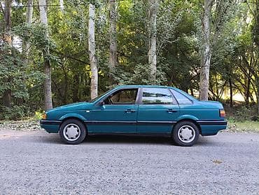 lexus rx продаю: Volkswagen Passat: 1992 г., Механика, Бензин, Лифтбек — 4
