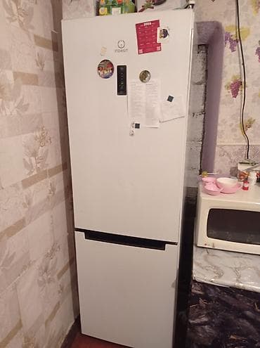 Холодильник Indesit, Б/у, Двухкамерный, No frost, 60 * 195 * 60 at lalafo.kg Холодильник Indesit, Б/у, Двухкамерный, No frost, 60 * 195 * 60