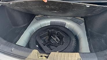 imac 2011: GAC Aion S, белый седан C‑класса на электроприводе. Кузов и дизайн: - — 4