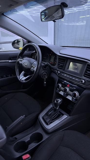 hynday elantra: Hyundai Elantra: 2019 г., 2 л, Автомат, Бензин, Седан — 4