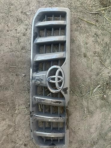 мицубиси спес стар: Решетка радиатора Toyota Оригинал — 1