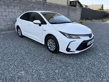 Toyota Corolla: 2021 г., 1.8 л, Вариатор, Гибрид, Седан — 3