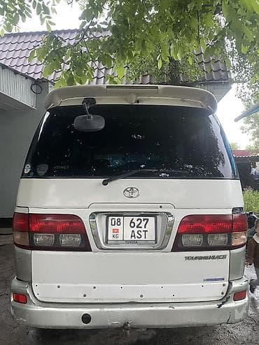 Toyota Regius: 2001 г., 2.7 л, Автомат, Бензин, Минивэн