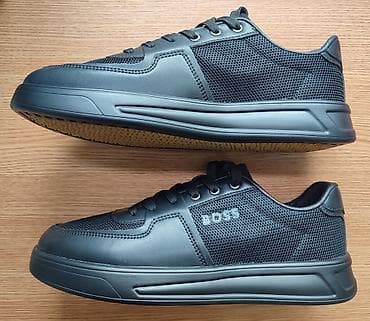 nike react: Продаю абсолютно НОВЫЕ кроссы, размер 42. Сеточка, дышащие. В — 3