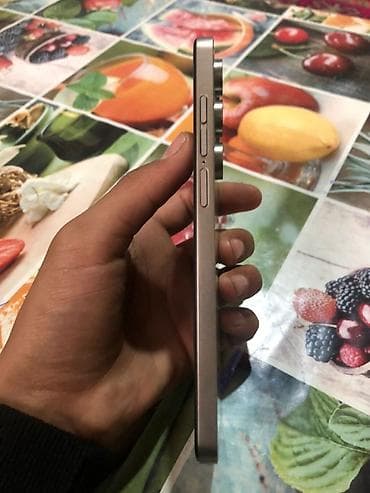 j 7: Samsung Galaxy S24 Ultra, Б/у, 256 ГБ, цвет - Серый, 2 SIM — 3