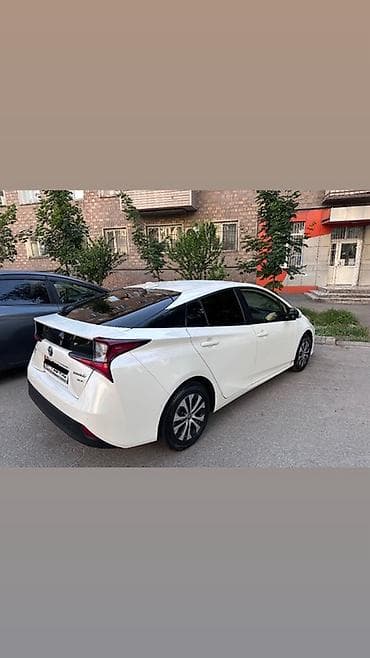 шнур aux: Toyota Prius: 2019 г., 1.8 л, Гибрид, Хэтчбэк — 5