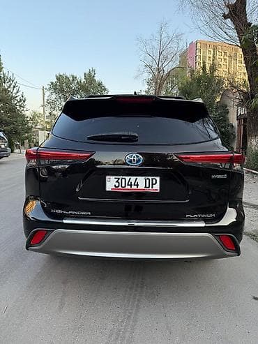 platinum: Toyota Highlander: 2020 г., 2.5 л, Гибрид, Внедорожник — 3