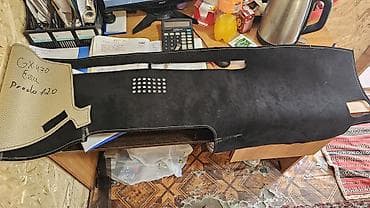 авто клей: Ворсовые Накидка на панель Toyota, цвет - Черный, Б/у, Самовывоз — 1