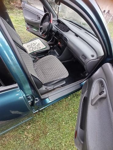 Mazda 626: 1993 г., 2 л