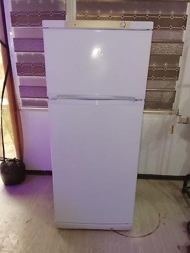 Холодильник Indesit, Б/у, Двухкамерный at lalafo.kg Холодильник Indesit, Б/у, Двухкамерный