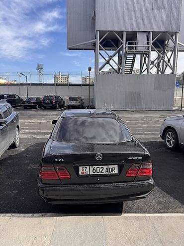 Mercedes-Benz E-Class: 2001 г., 3.2 л, Автомат, Бензин, Седан