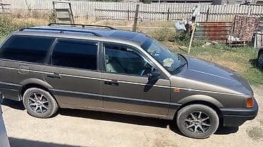 pass: Volkswagen Passat Variant: 1991 г., 1.8 л, Механика, Бензин, Универсал — 5