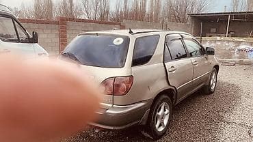боковой тырмо: Toyota Harrier: 1999 г., 3 л, Автомат, Газ, Кроссовер — 3