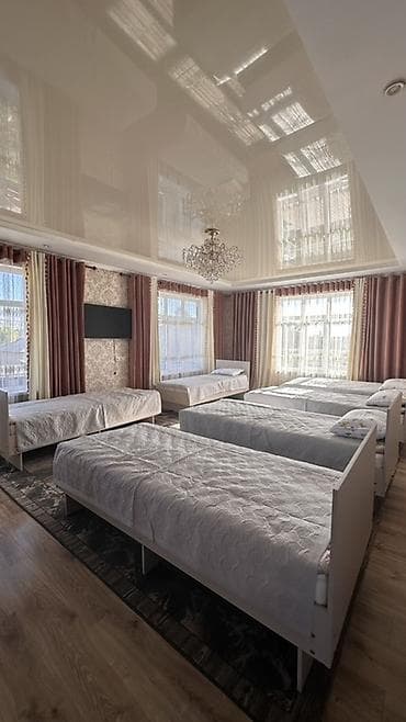 продается дом караколе: Гостевой дом. Уютные номера. Парковка для машин. До города-5 минут — 3