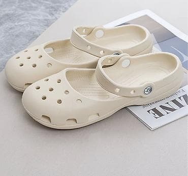 Босоножки, 40, Crocs, Новый, цвет - Бежевый, Самовывоз, Платная доставка
