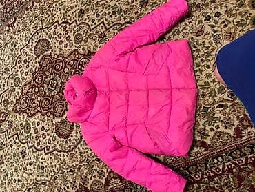 Жаш кыздардын көйнөктөрү: Куртка Деми девочковая 10-11-12 лет. 850 сом — 1
