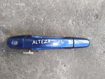 corolla runx: Передняя левая дверная ручка Дверная ручка Toyota Б/у, Оригинал — 1