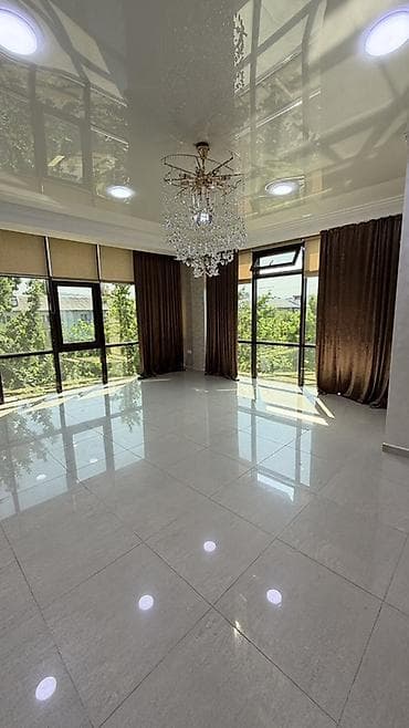 азия пелес: Просторная светлая комната с панорамным остеклением - Большое — 4