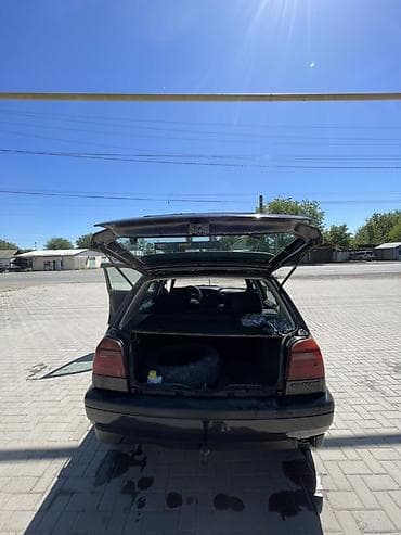 byd qin: Volkswagen Golf: 1993 г., 1.8 л, Ручные, Бензин, Хэтчбэк — 10