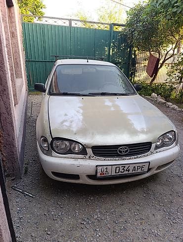Toyota Corolla: 2000 г., 2 л, Кол менен иштөөчү, Дизель, Хетчбек — 1