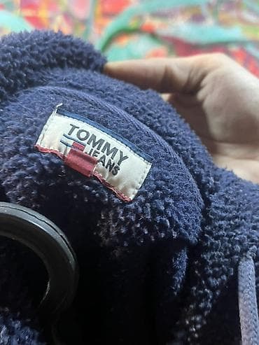 Толстовки: Тёплый комплект от Tommy Jeans/Tommy: Куртка желтая дефект на фото — 2
