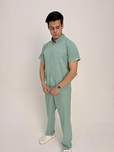 Мужской комплект медицинской одежды - Верх: куртка с коротким рукавом at lalafo.kg Мужской комплект медицинской одежды - Верх: куртка с коротким рукавом