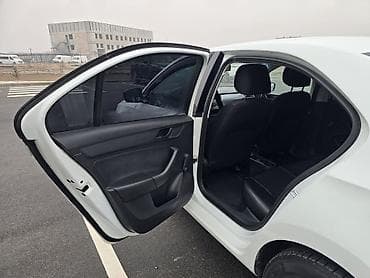 06 шоха: Skoda Rapid: 2016 г., Автомат, Бензин, Седан — 6