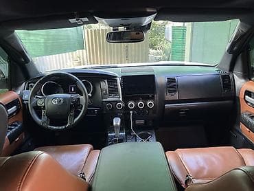 range over: Toyota Sequoia: 2018 г., 5.7 л, Автомат, Бензин, Внедорожник — 7