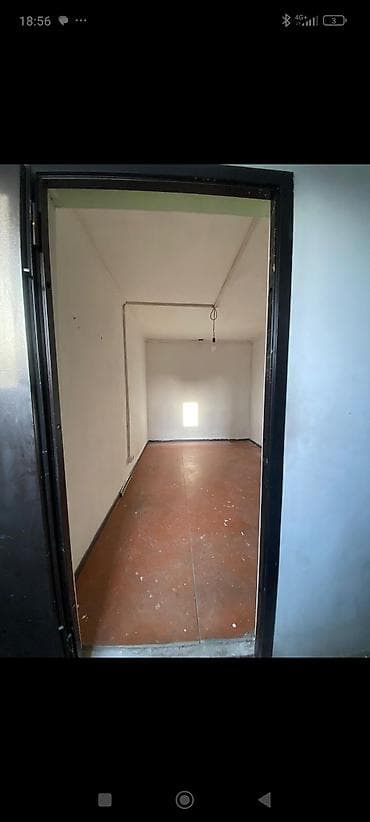 Недвижимость: Сдается комната в блоке с отдельным входом. Описание: - Отдельная — 4