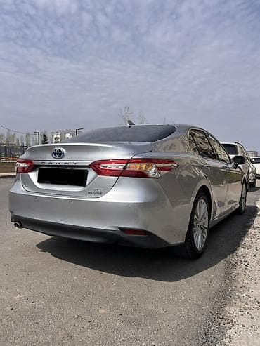 Транспорт: Toyota Camry: 2018 г., 2.5 л, Автомат, Гибрид, Седан — 5