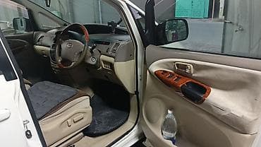 235 35 18: Toyota Estima: 2003 г., 2.4 л, Автомат, Бензин, Минивэн — 6