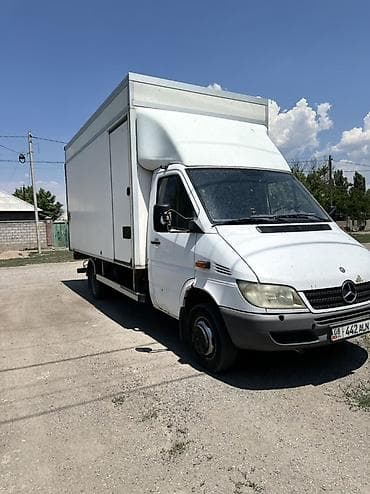 Mercedes-Benz Sprinter CDI, грузовой фургон с будкой. Автомобиль — 2