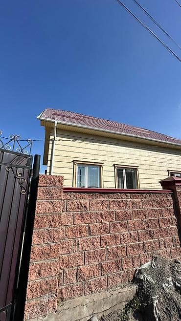 Дома: Продается двухуровневый дом в ж/м Ак-Орго на пересечении улиц — 2