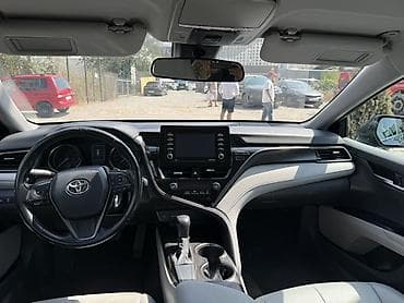 сиденья спортивные: Toyota Camry: 2021 г., 2.5 л, Автомат, Бензин, Седан — 5