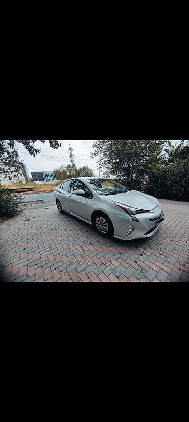 4runner 2010: Toyota Prius: 2017 г., 1.8 л, Робот, Гибрид, Хэтчбэк — 2