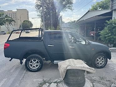 Унаа сатуу: Mitsubishi L200: 2007 г., 2.5 л, Кол менен иштөөчү, Дизель, Пикап — 1