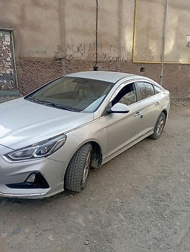 Hyundai Elantra: 2019 г., Седан