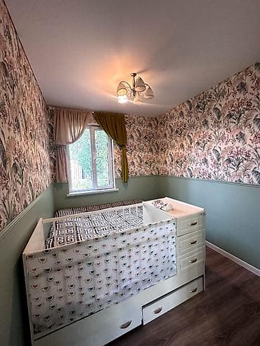 ош жапалак: 🏡 Продаётся уютный дом Площадь: 40 м² 2 спальни 🛏️ Кухня, совмещённая — 1